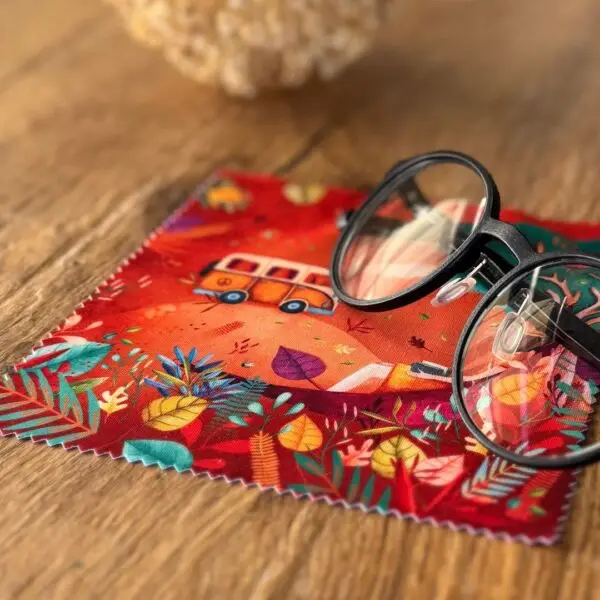 Freiheit-Brillenputztuch-mit-Brille