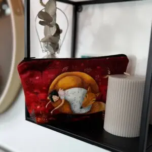 Handgenähte-Schminktasche-Samt