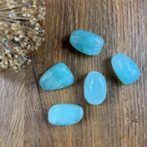 heilstein calcit gruen trommelstein naturstein