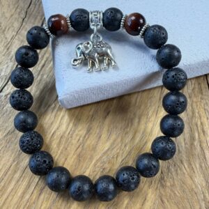 Detailansicht Armband Elefant mit Lavastein Perlen