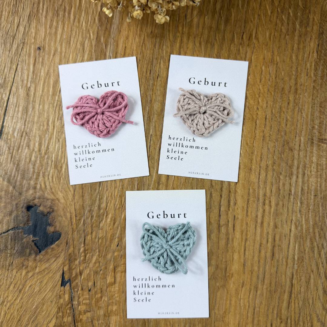 Herzreinkarte Geburt Willkommen kleine Seele von Herzrein mit handgehäkeltem Taschenherz