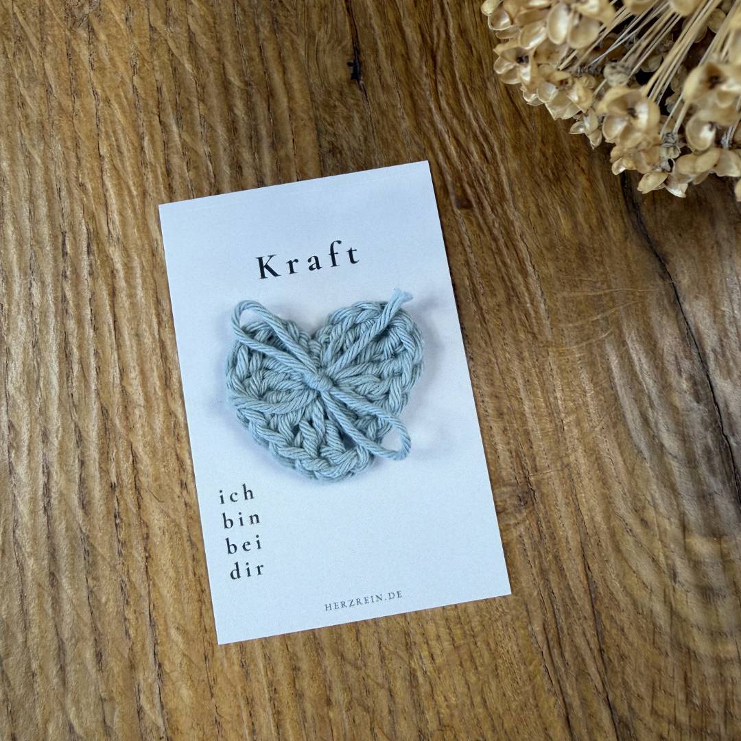 Herzreinkarte Kraft mit Botschaft und abnehmbarem Taschenherz