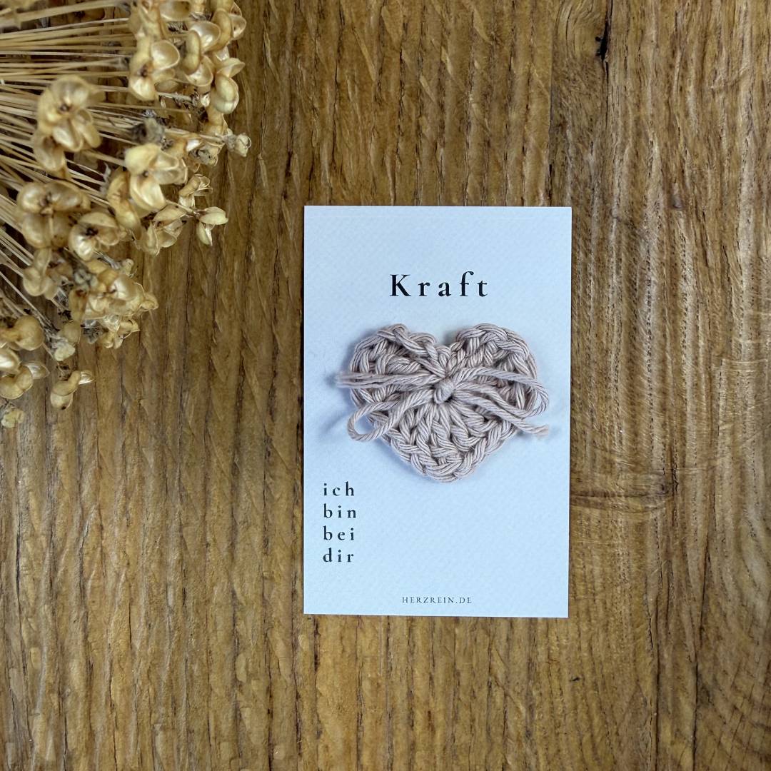Handgehäkeltes Taschenherz der Herzreinkarte Kraft